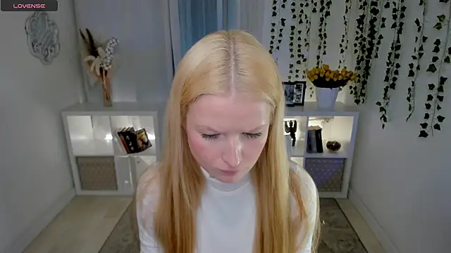 Laly Peach online show from 03/16/26, 04:00