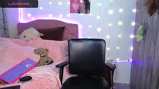 camy doll online show from 11/26/25, 08:32