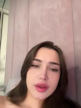 Snapshot of stefannichka chatting on 02/16/25, 07:49 stefannichka online show from 02/16/25, 07:49