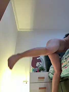 Snapshot of Nina_lovi chatting on 02/08/25, 04:14 Nina lovi online show from 02/08/25, 04:14