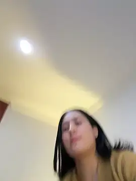 Snapshot of Nina_lovi chatting on 03/02/25, 01:47 Nina lovi online show from 03/02/25, 01:47