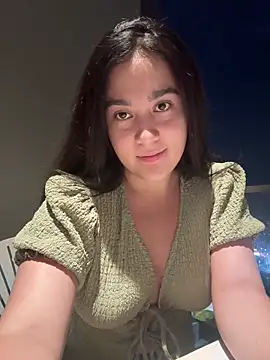 Snapshot of Nina_lovi chatting on 05/29/26, 01:03 Nina lovi online show from 05/29/26, 01:03