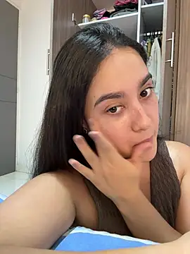 Nina lovi online show from 06/21/26, 12:46