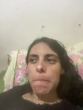 Snapshot of Sarah-safada chatting on 05/28/26, 09:56 Sarah-safada online show from 05/28/26, 09:56