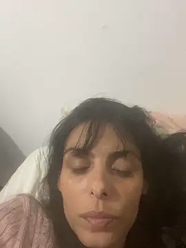 Snapshot of Sarah-safada chatting on 06/22/26, 03:47 Sarah-safada online show from 06/22/26, 03:47