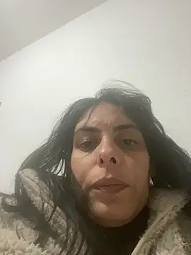 Snapshot of Sarah-safada chatting on 06/25/26, 02:55 Sarah-safada online show from 06/25/26, 02:55
