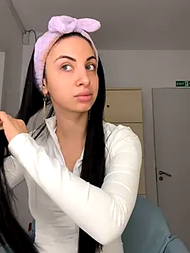 MeganHopeX online show from 12/03/24, 07:21