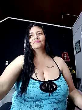 Snapshot of salomexlove_20 chatting on 01/11/25, 06:23 salomexlove 20 online show from 01/11/25, 06:23