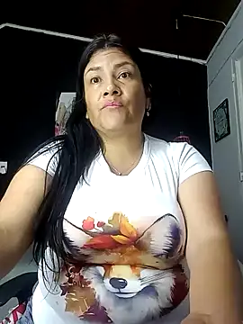 Snapshot of salomexlove_20 chatting on 02/04/25, 12:44 salomexlove 20 online show from 02/04/25, 12:44