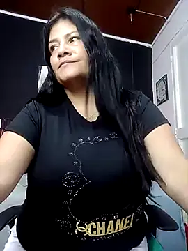Snapshot of salomexlove_20 chatting on 02/09/25, 01:14 salomexlove 20 online show from 02/09/25, 01:14