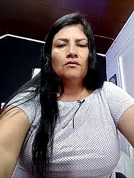 Snapshot of salomexlove_20 chatting on 02/19/25, 12:55 salomexlove 20 online show from 02/19/25, 12:55