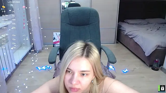 Snapshot of Lana__Nova chatting on 01/24/25, 11:15 Lana Nova online show from 01/24/25, 11:15