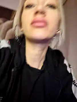 Snapshot of Fuck-Gina chatting on 01/28/25, 12:05 Fuck-Gina online show from 01/28/25, 12:05