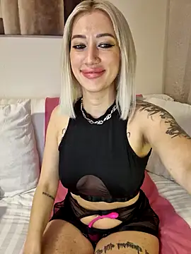 Snapshot of Fuck-Gina chatting on 02/01/25, 11:48 Fuck-Gina online show from 02/01/25, 11:48