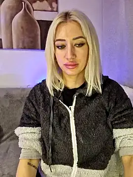 Snapshot of Fuck-Gina chatting on 02/12/25, 12:48 Fuck-Gina online show from 02/12/25, 12:48
