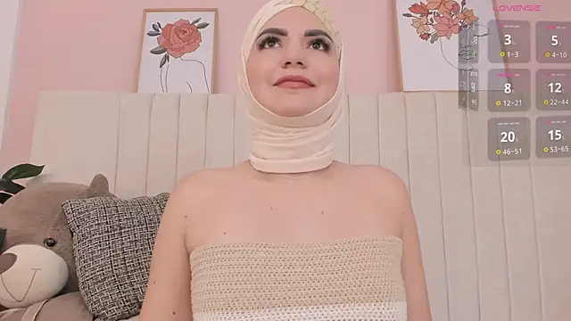 dalilasaadi  online show from 03/06/25, 03:24