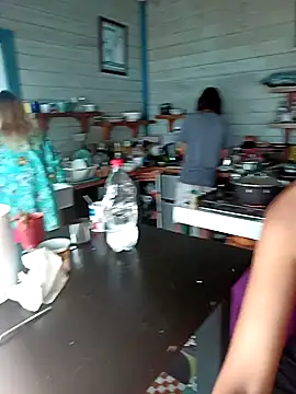 Luna-Natural online show from 02/04/25, 05:55