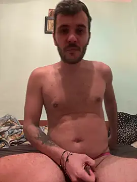 Snapshot of AlexandruUK chatting on 03/02/26, 12:13 AlexandruUK online show from 03/02/26, 12:13