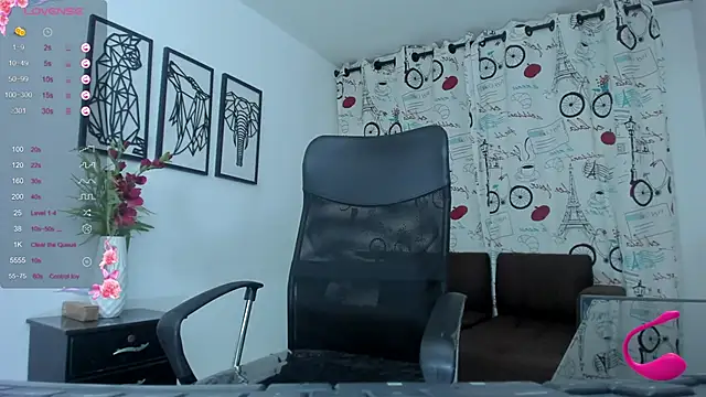 Snapshot of sweetfabianaxl chatting on 12/18/24, 10:46 sweetfabianaxl online show from 12/18/24, 10:46