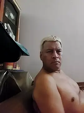 Snapshot of gayphotograper chatting on 09/08/25, 09:25 gayphotograper online show from 09/08/25, 09:25