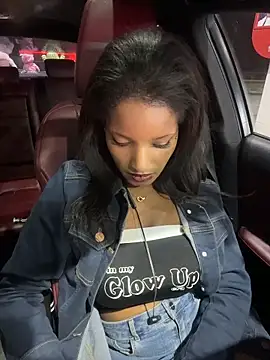NicoleCocksXXX online show from 05/15/26, 01:34