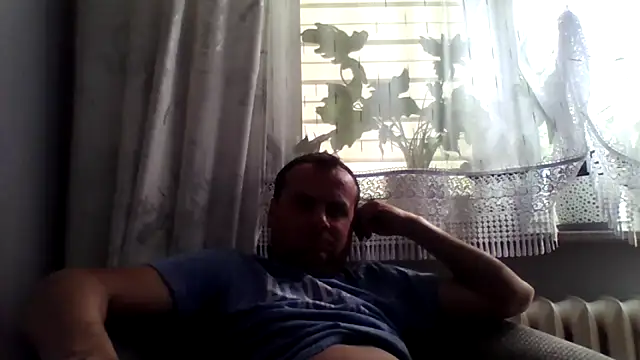 Snapshot of grzes19763 chatting on 06/06/26, 01:49 grzes19763 online show from 06/06/26, 01:49