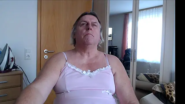 Sissygera online show from 12/20/24, 01:54