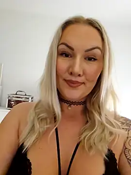 Snapshot of NastyMilf_ chatting on 12/26/24, 08:00 NastyMilf online show from 12/26/24, 08:00