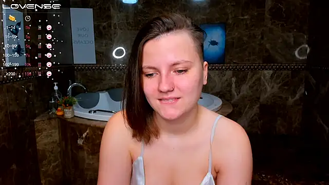 MelindaTin online show from 11/23/25, 12:43