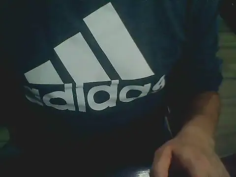 Snapshot of Latinjim29 chatting on 12/15/25, 11:42 Latinjim29 online show from 12/15/25, 11:42