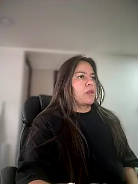 Ixchel Anaid online show from 10/16/25, 04:19