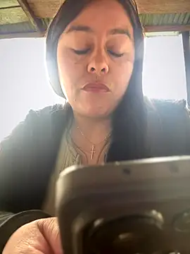 Ixchel Anaid online show from 11/02/25, 12:40