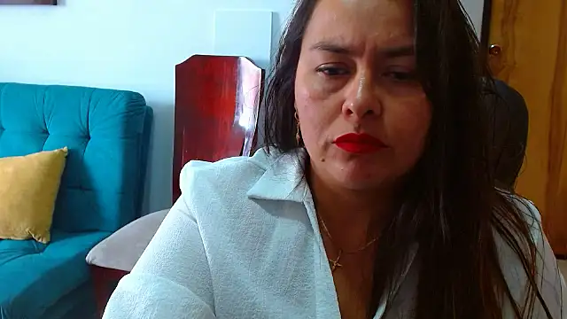 Ixchel Anaid online show from 11/11/25, 05:46