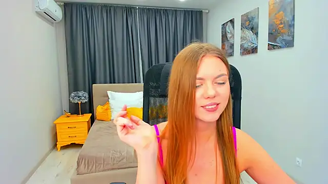 Snapshot of Strawberrye chatting on 03/03/25, 06:44 Strawberrye online show from 03/03/25, 06:44