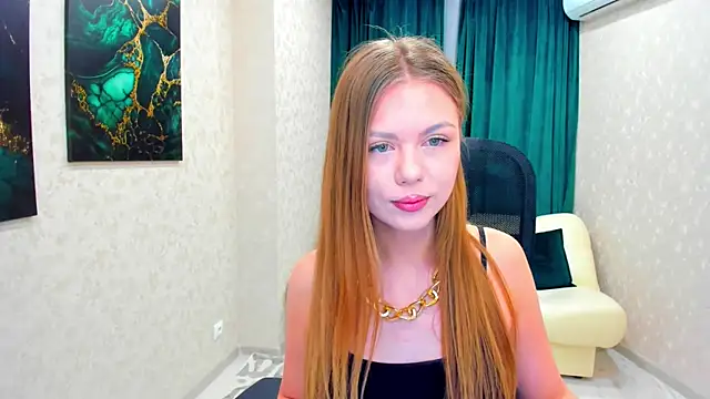 Snapshot of Strawberrye chatting on 03/05/25, 03:40 Strawberrye online show from 03/05/25, 03:40