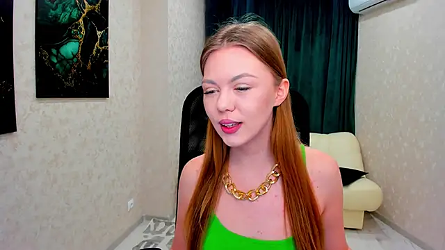 Snapshot of Strawberrye chatting on 03/12/25, 03:35 Strawberrye online show from 03/12/25, 03:35