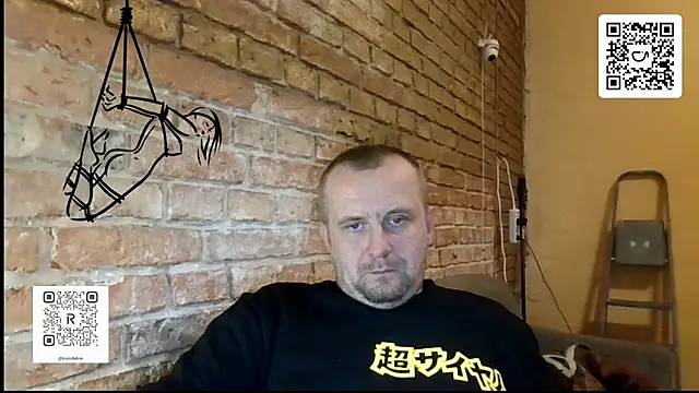 Snapshot of MrWhitePL chatting on 11/04/25, 05:23 MrWhitePL online show from 11/04/25, 05:23