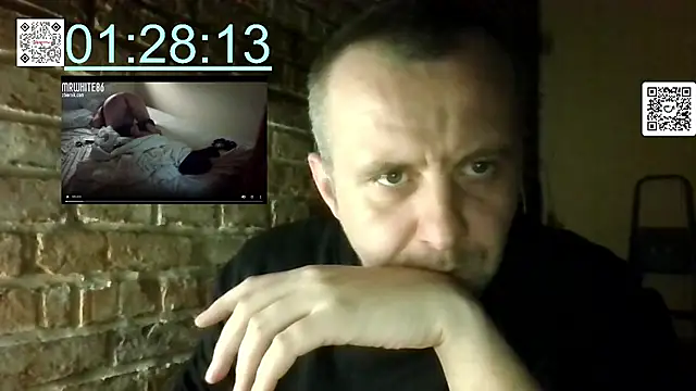 Snapshot of MrWhitePL chatting on 11/07/25, 04:29 MrWhitePL online show from 11/07/25, 04:29