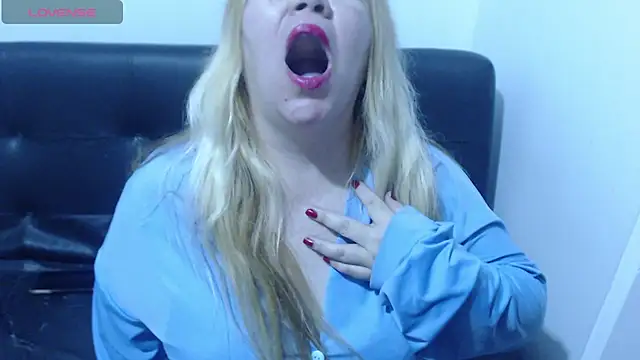 Dulce-Bella online show from 02/05/25, 08:46