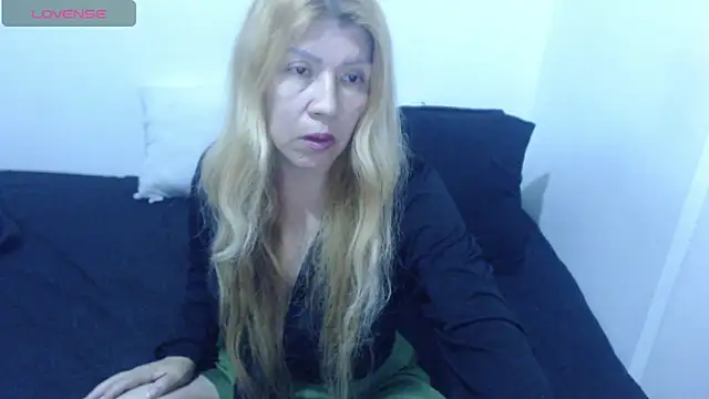 Dulce-Bella online show from 01/12/26, 07:41