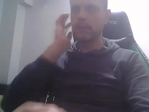 Snapshot of boran34 chatting on 12/20/25, 09:00 boran34 online show from 12/20/25, 09:00