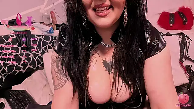 UrNaughtyGfMilf online show from 04/23/26, 06:47