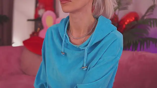 Snapshot of fallingangel chatting on 01/06/26, 05:22 fallingangel online show from 01/06/26, 05:22