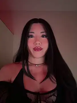 Amanita Bloom online show from 12/01/25, 03:44