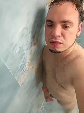 latinoflpr online show from 10/03/25, 01:24