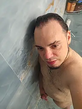 latinoflpr online show from 11/28/25, 11:29