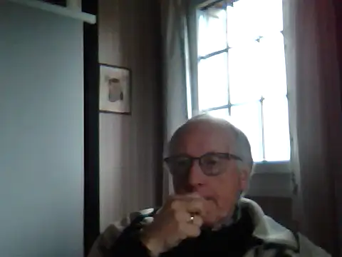 Snapshot of johnjohn622662 chatting on 02/26/25, 02:14 johnjohn622662 online show from 02/26/25, 02:14