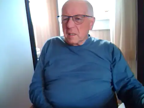 Snapshot of johnjohn622662 chatting on 09/29/25, 09:25 johnjohn622662 online show from 09/29/25, 09:25