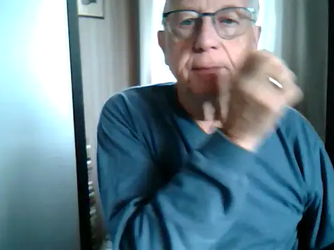 Snapshot of johnjohn622662 chatting on 10/02/25, 07:48 johnjohn622662 online show from 10/02/25, 07:48