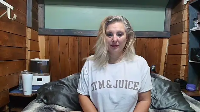 lisaxlovexxx online show from 05/20/26, 03:29